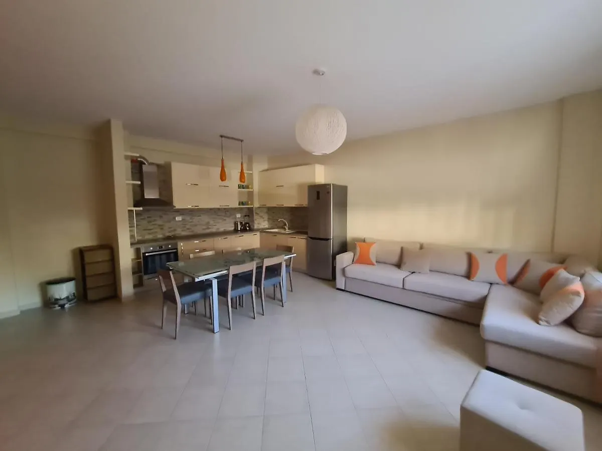 Flori Beach Apartment Vlore