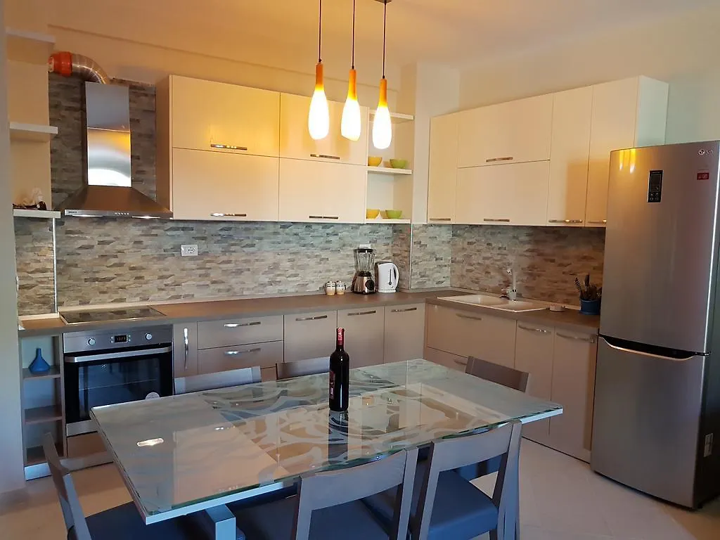 Flori Beach Apartment Vlore